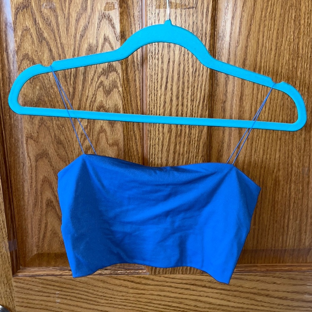 2 Stretchy cropped tops blue, and coffee brown